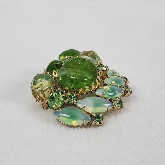 Vintage MCM Green Rhinestone Gold Tone Brooch and Earrings Set - Picture 5 of 16